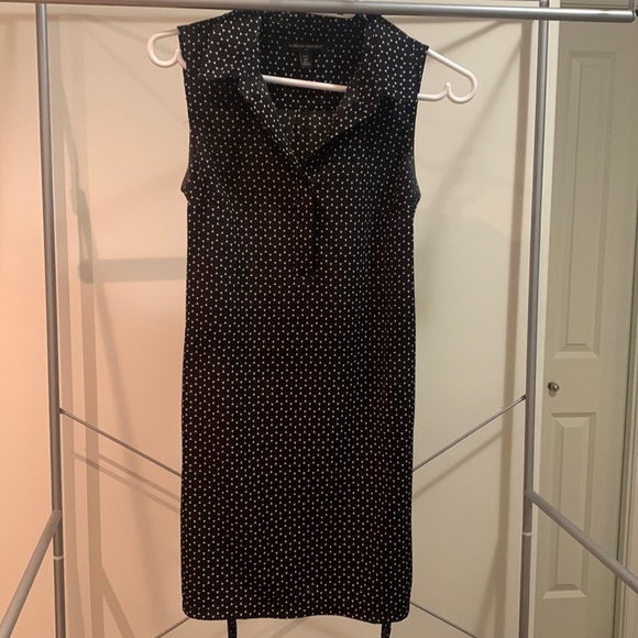 Sleeveless dress shirt with tie purchased from Banana Republic - Picture 1 of 3